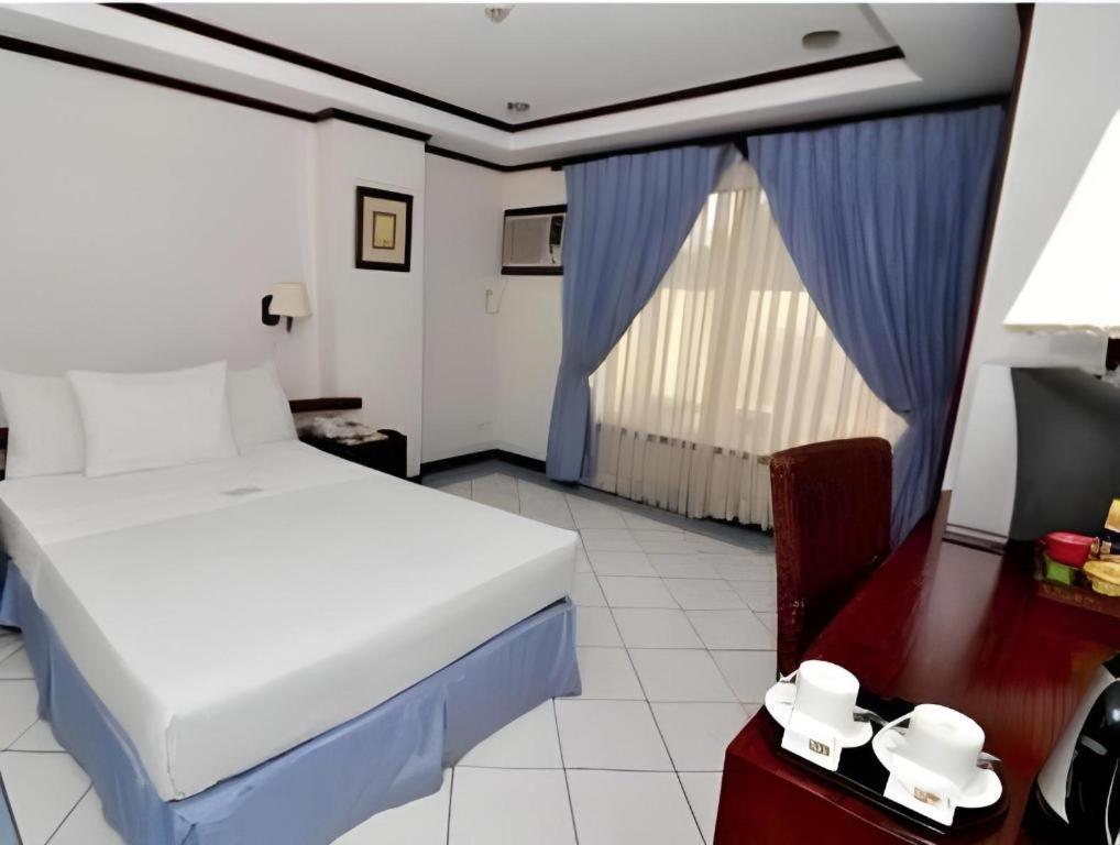 Soledad Suites Panglao Exterior photo