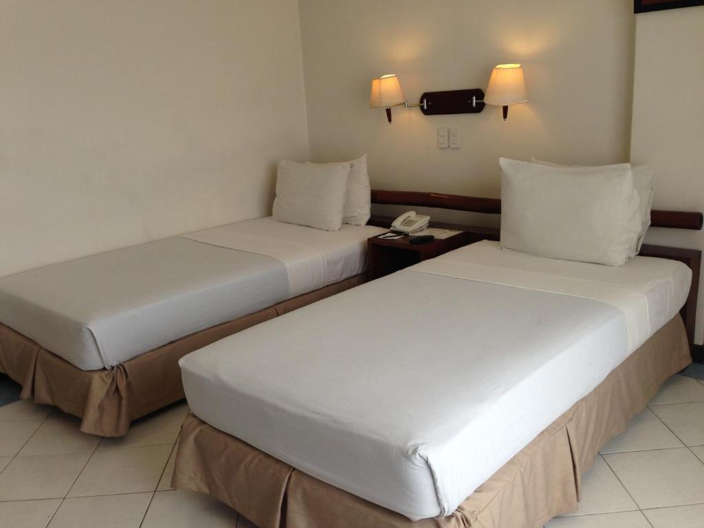 Soledad Suites Panglao Exterior photo